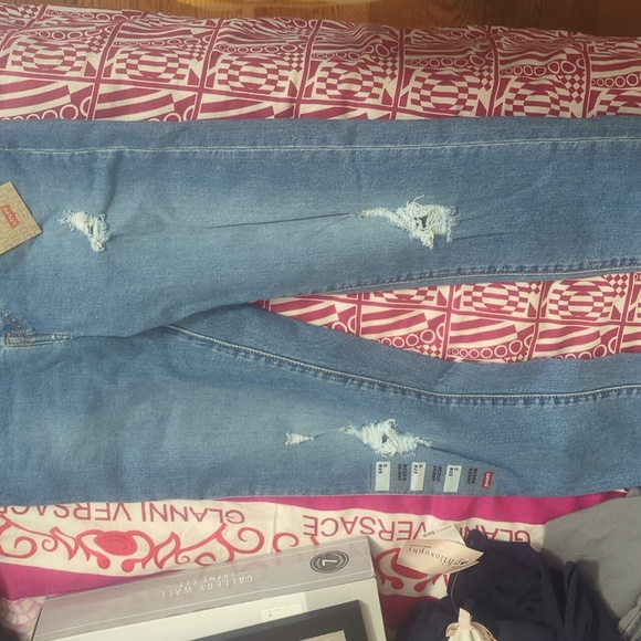 Jeans - Picture 2 of 5